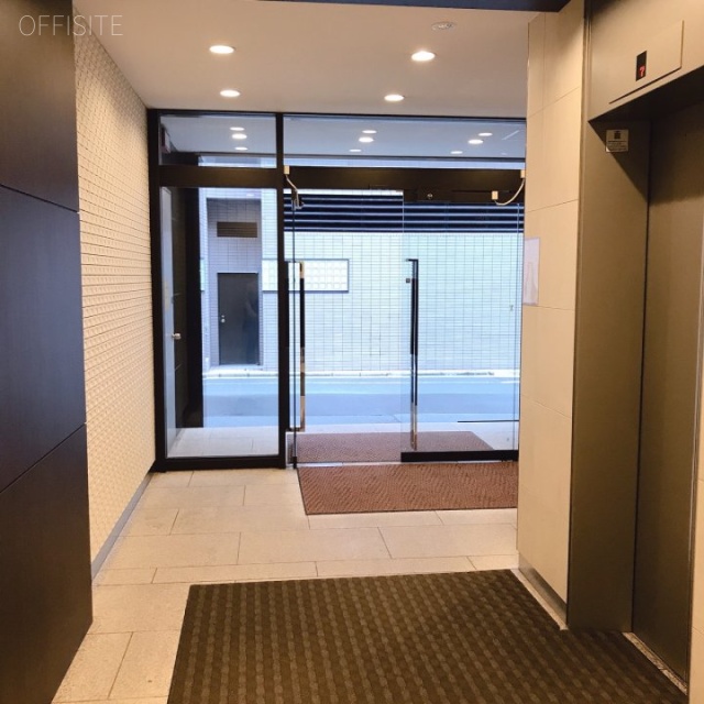 新富ミハマビル オフィスビル背面出入口