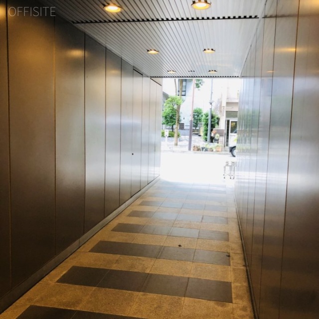 SRビル エントランス