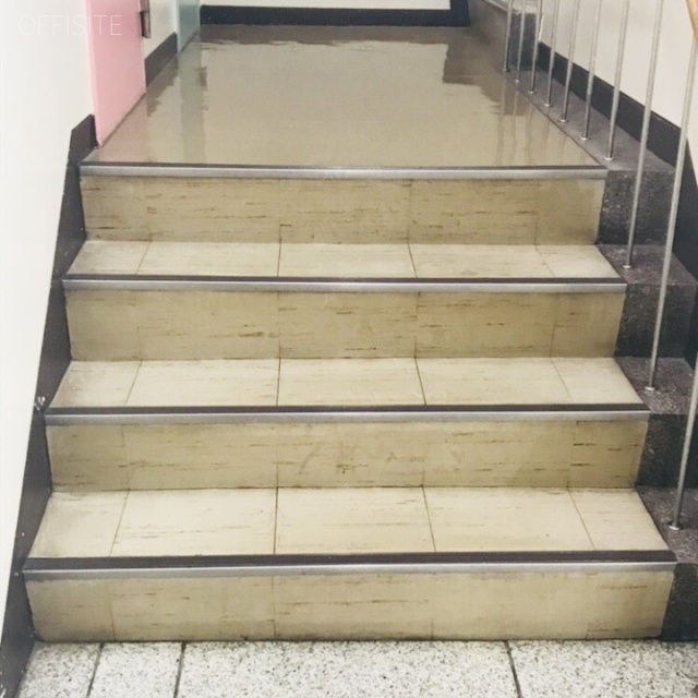 DIK麹町ビル エントランス