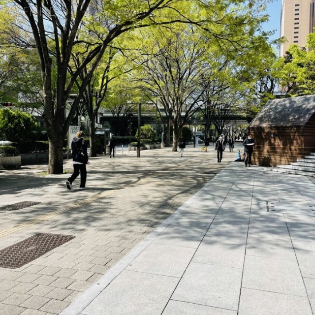 新宿三井ビルディング 周辺
