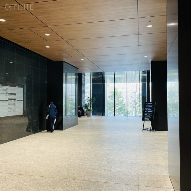 CO・MO・RE YOTSUYA(コモレ四谷) エントランス