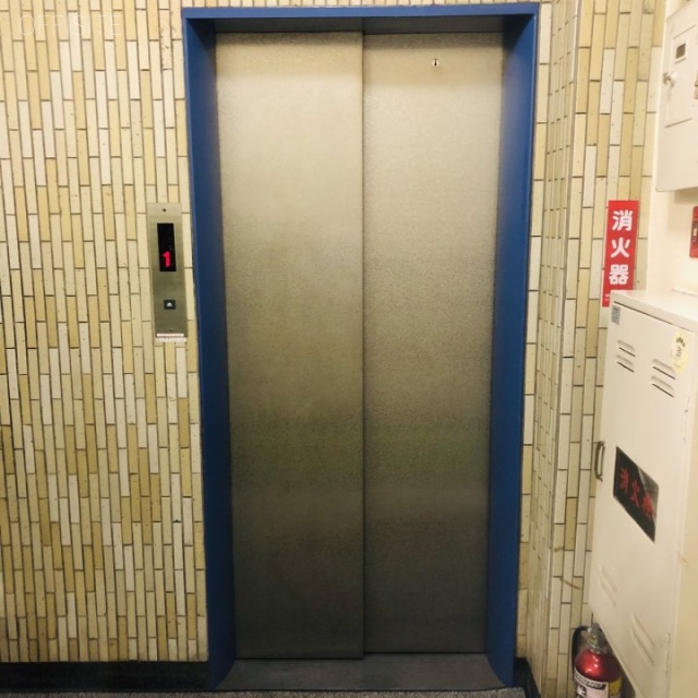 土屋ビル エレベーター
