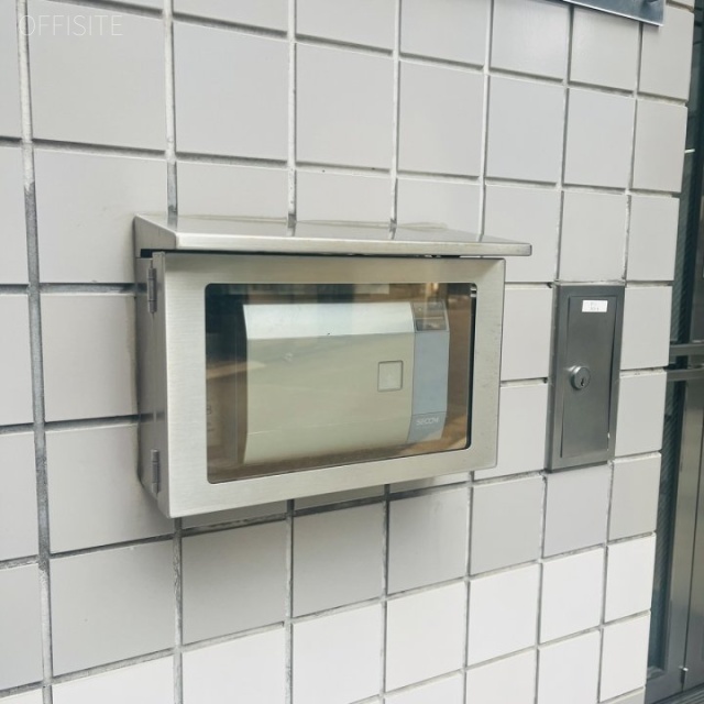 岩崎錦町ビル エントランス