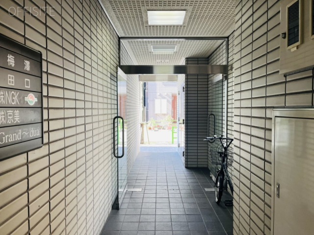 田口ビル エントランス