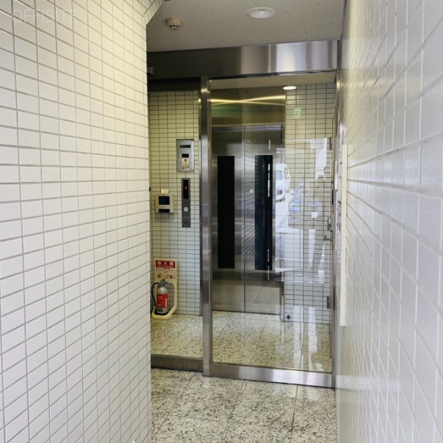 ロイクラトン麹町 エントランス