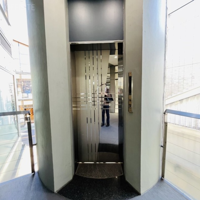 BIOPHILIA PLACE JIYUGAOKA エレベーター
