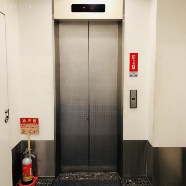 銀座クレッセントビル エレベーター