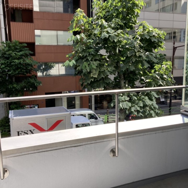 片帆ビル バルコニー