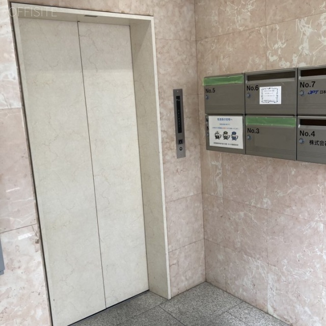 DMK代々木ビル エントランス