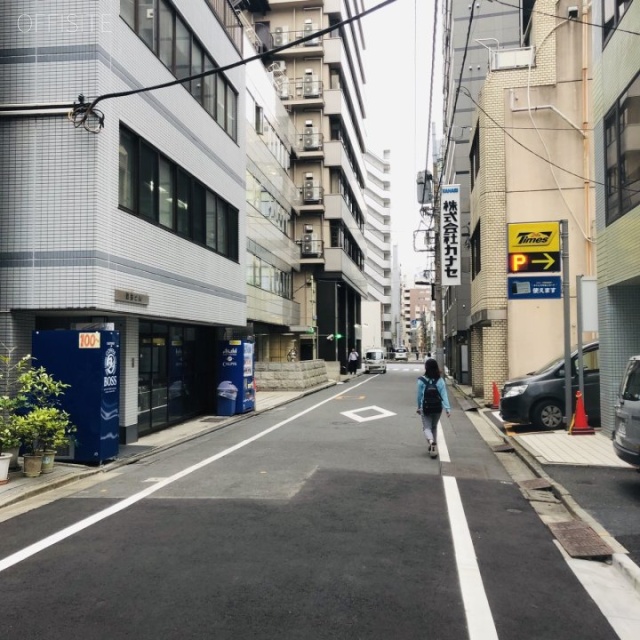 VORT秋葉原Ⅴ ビル前面道路