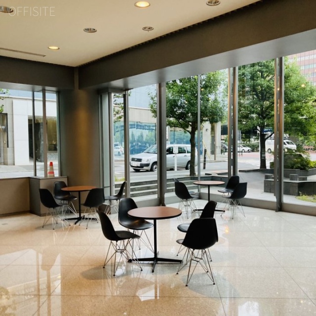 神田錦町安田ビル エントランス