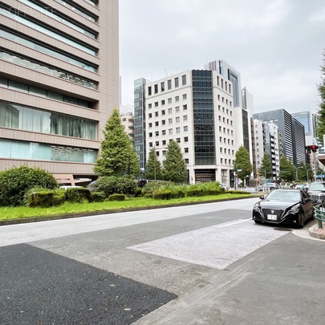 エコー京橋ビル 前面道路