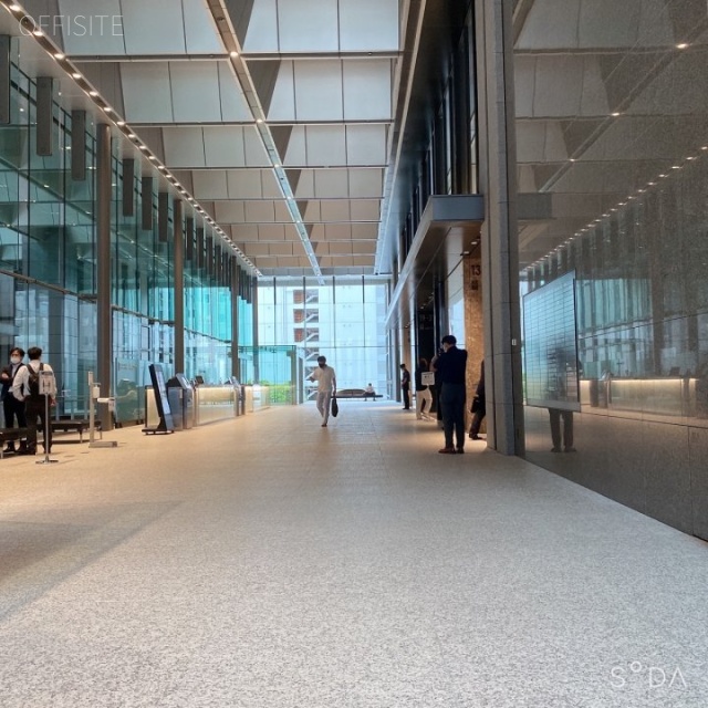 京橋エドグラン エントランス