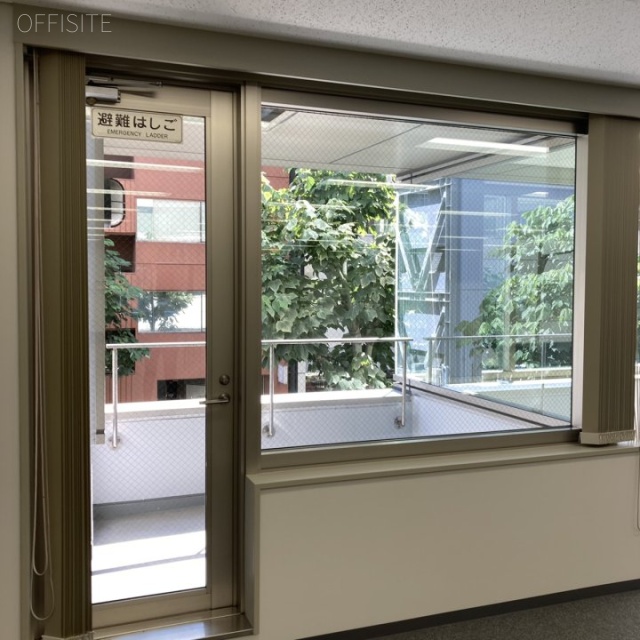 片帆ビル バルコニー