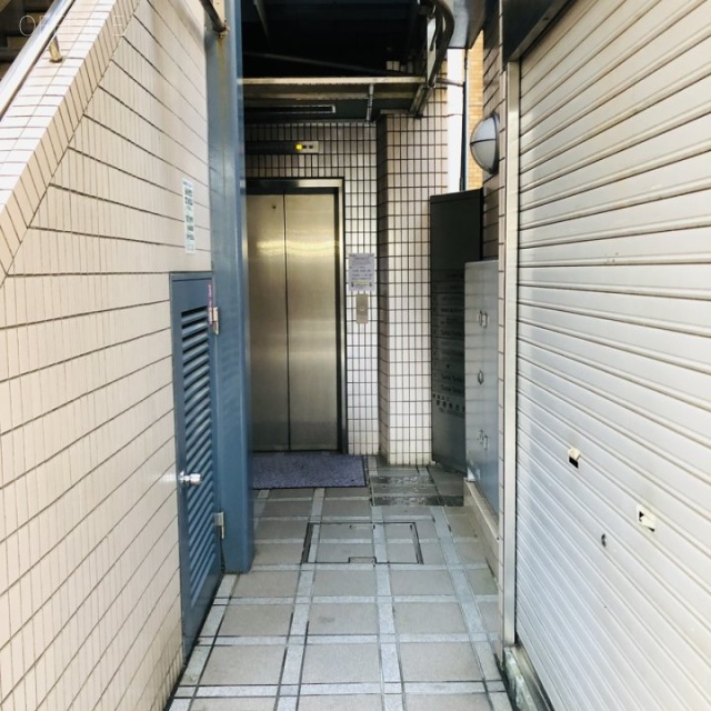 南青山骨董通りユニオンビル エントランス