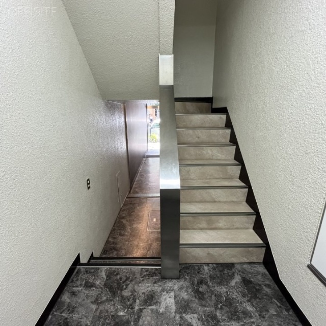 関口ビル エントランス