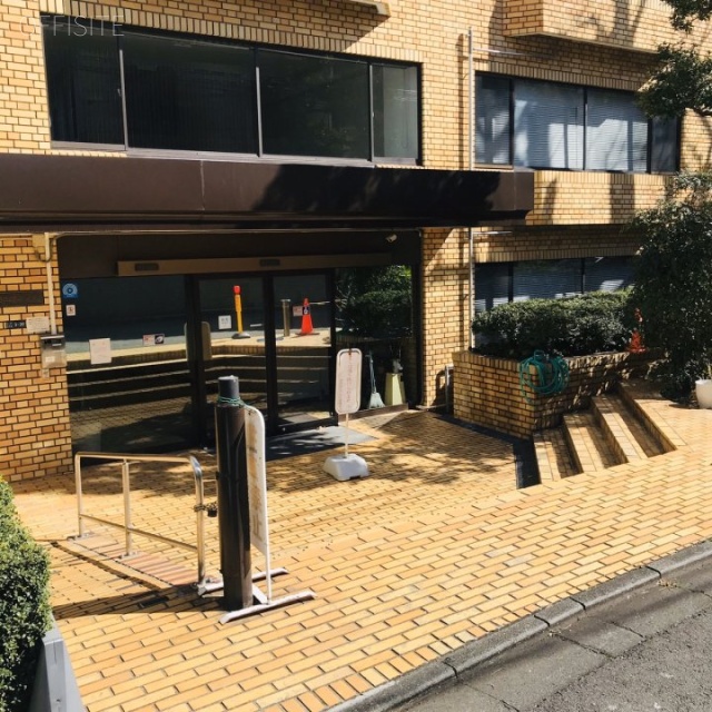 仙石山アネックス エントランス