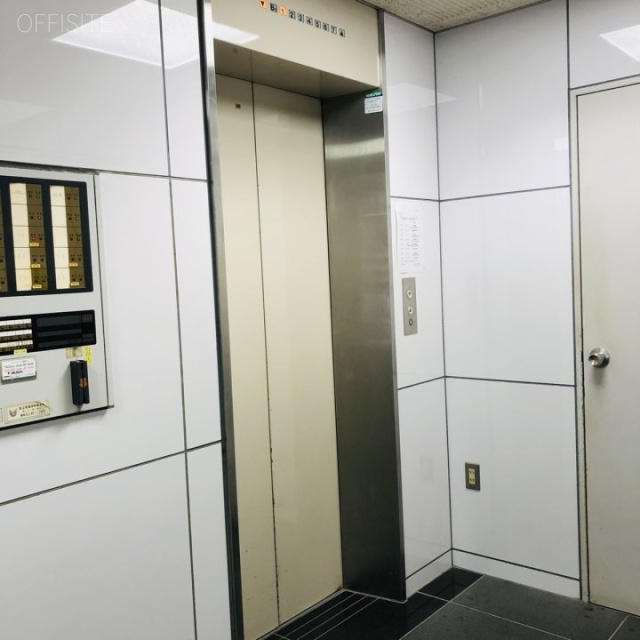 虎ノ門石井ビル エレベーター