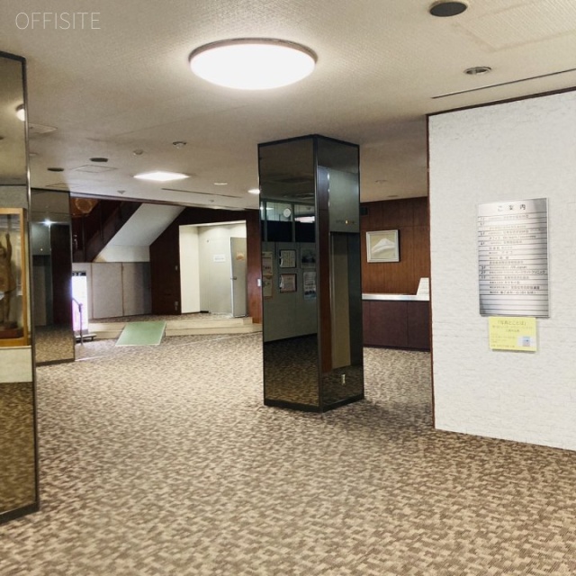 日本女子会館ビル エントランス