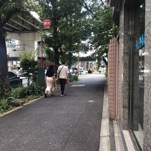 プラネットビル ビル前面道路