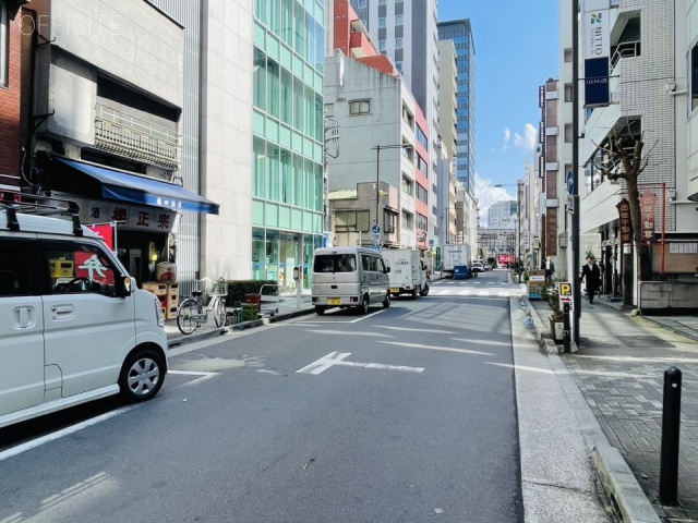 不動前ビル 前面道路