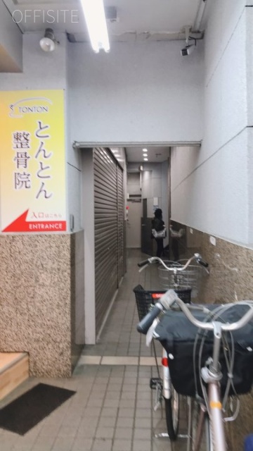 梅屋ビル エントランス