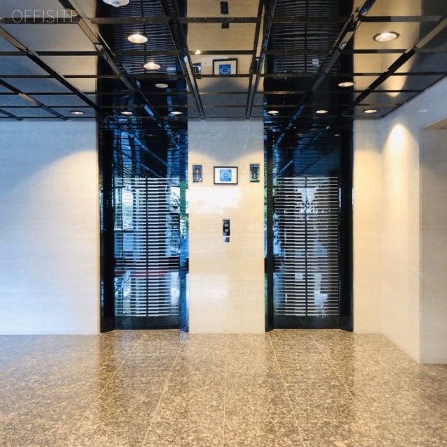 尚友会館 エレベーター