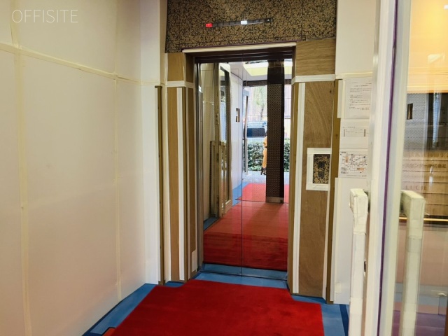 エイコー銀座ビル エントランス