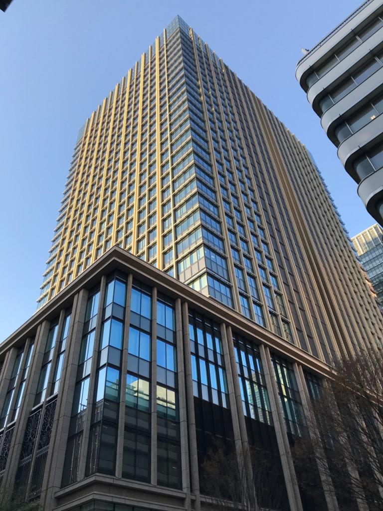 丸の内二重橋ビルディング（東京商工会議所ビル）の外観