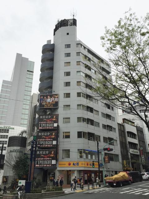渋谷道玄坂プラザ仁科屋ビルの外観