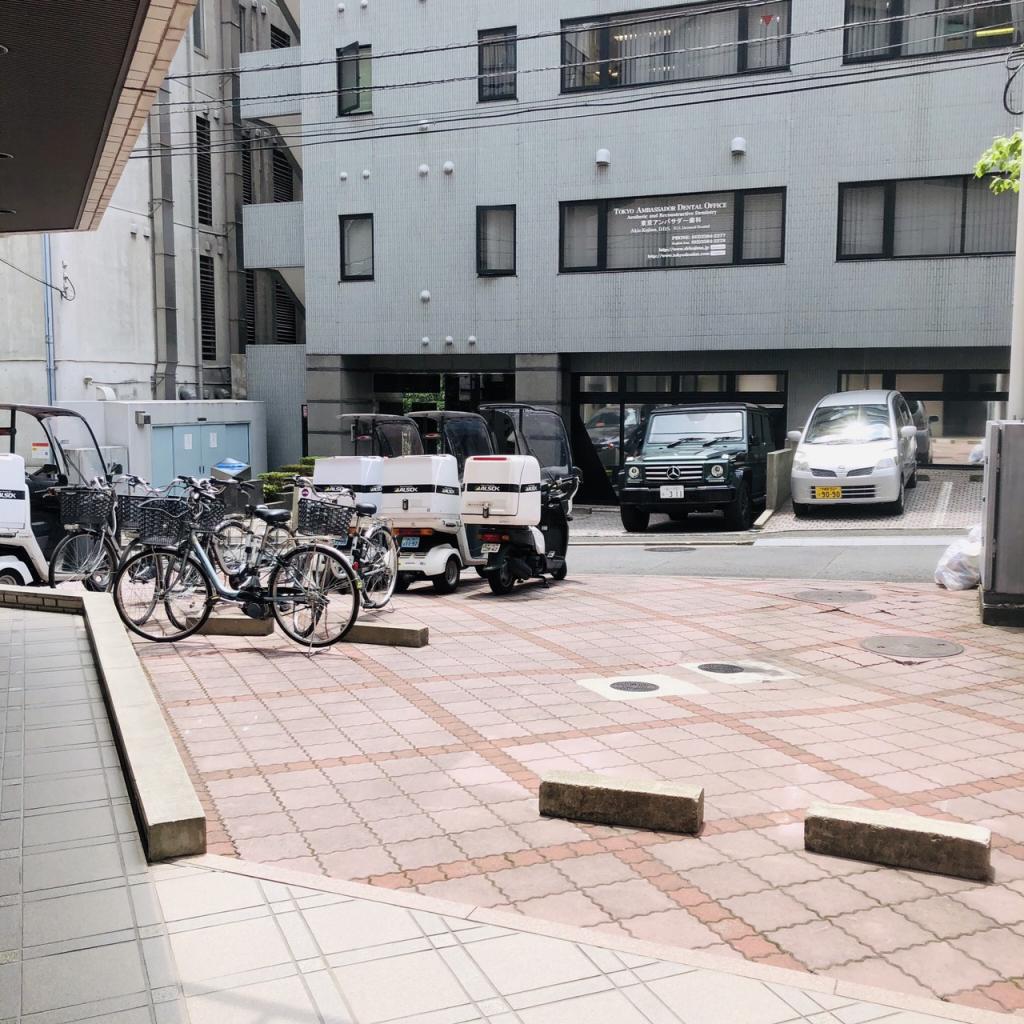 赤坂ＯＳビルの駐車場