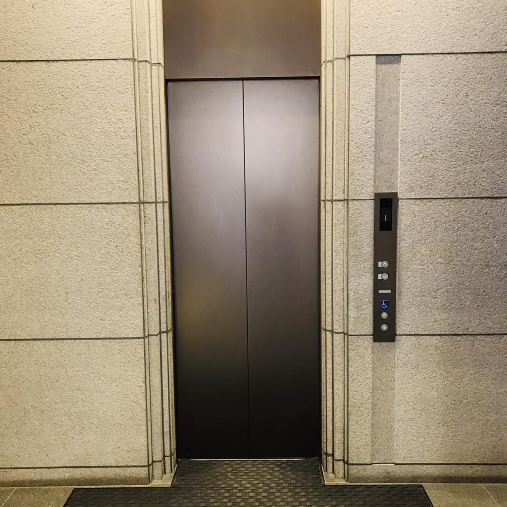 高谷銀座ビルのエレベーター