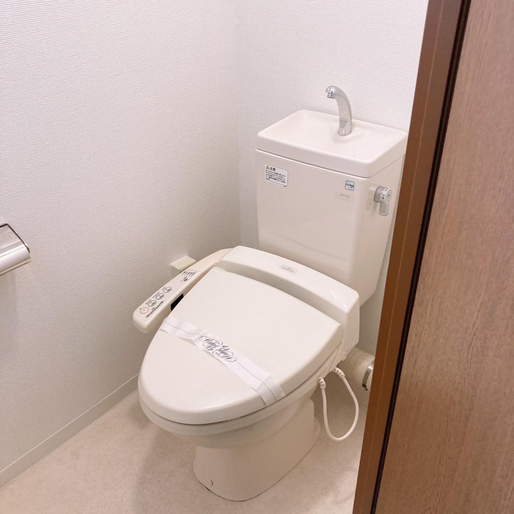 グランドメゾン新宿御苑の1004号室 トイレ