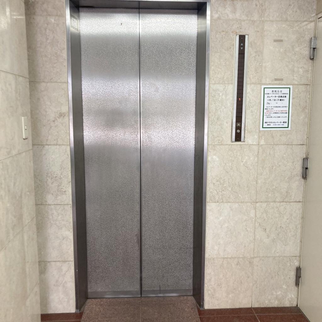 日本橋パークサイドビルのエレベーター