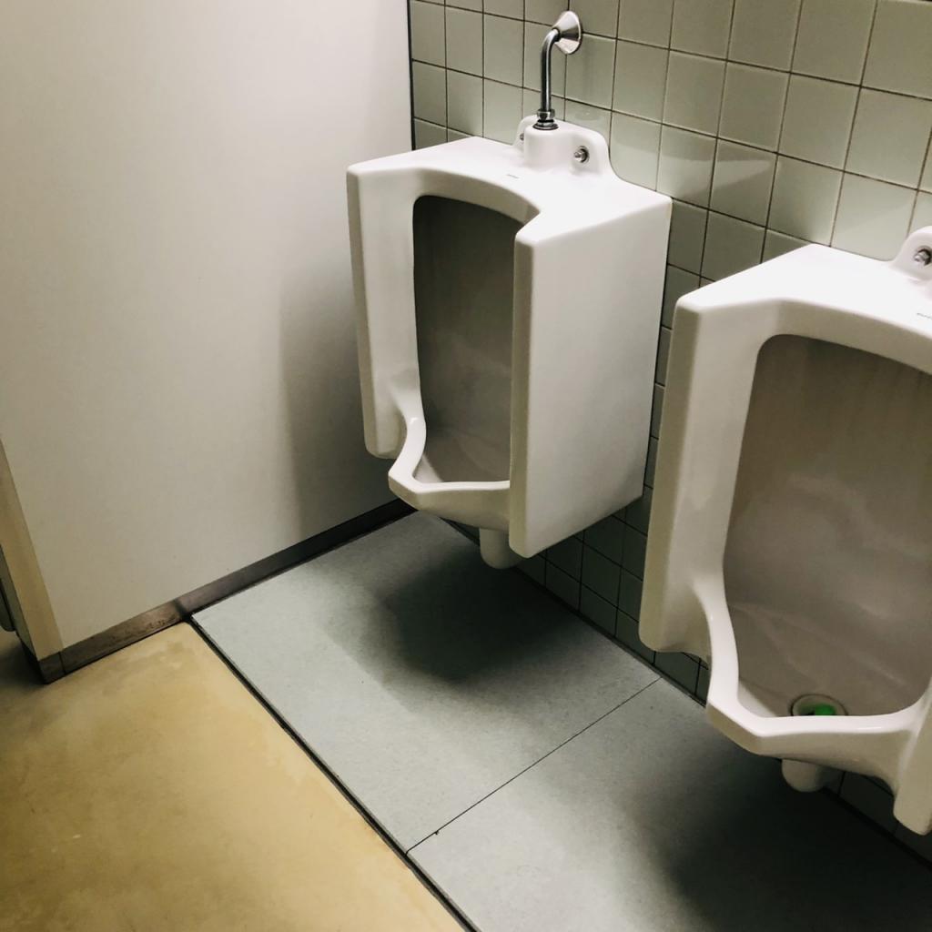 新横浜センタービルのトイレ