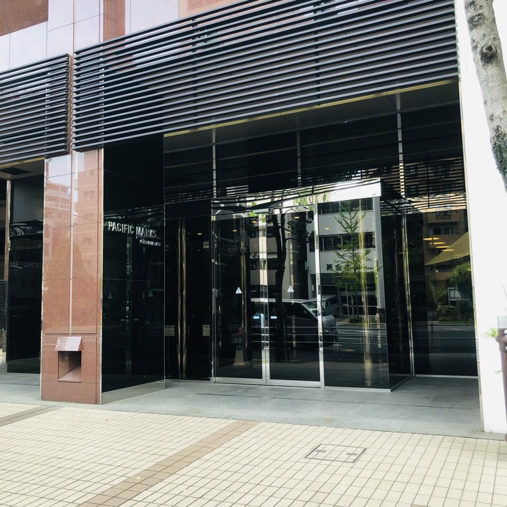 パシフィックマークス横浜イーストのオフィス出入口