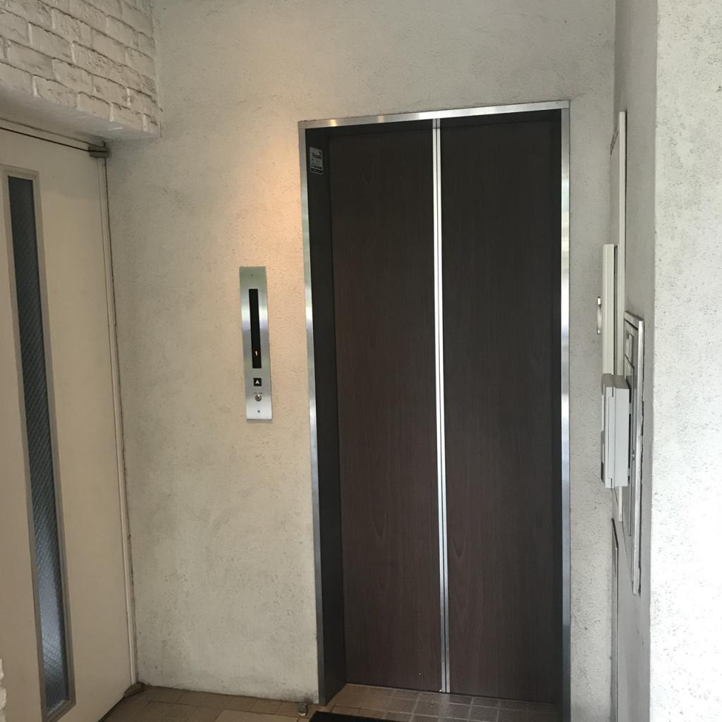 安和淡路町ビルのエレベーター