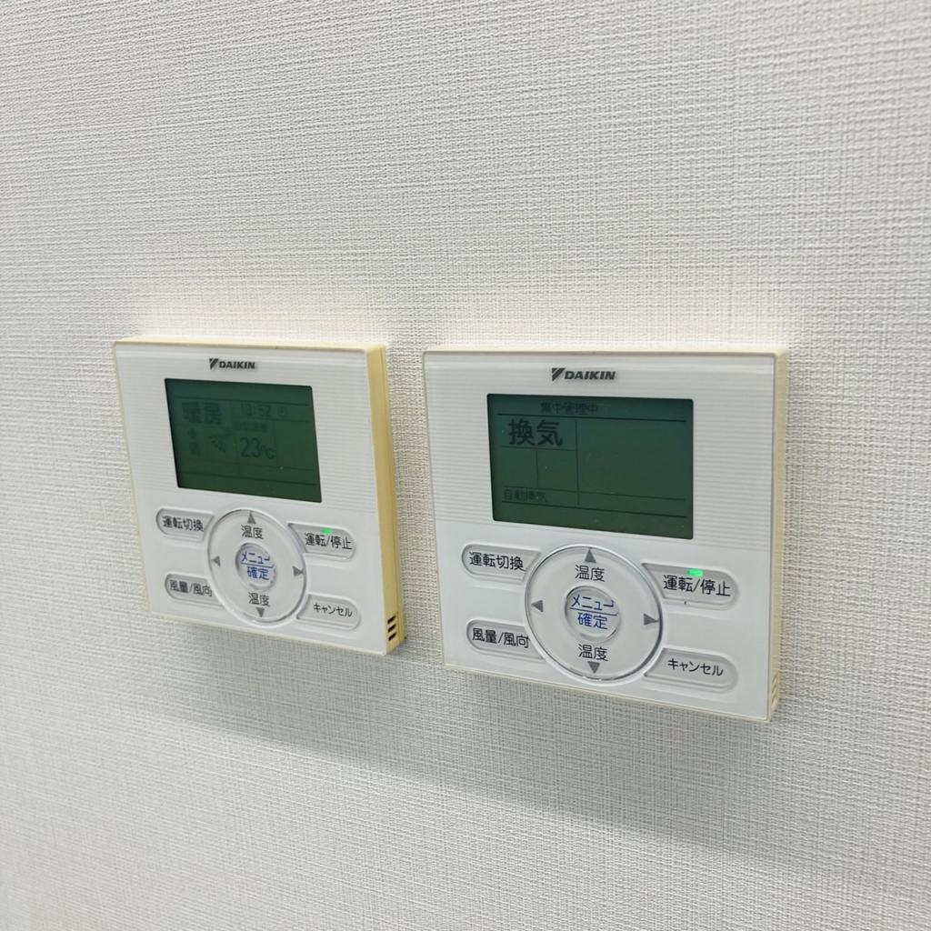 木場岡本ビルの基準階空調スイッチ