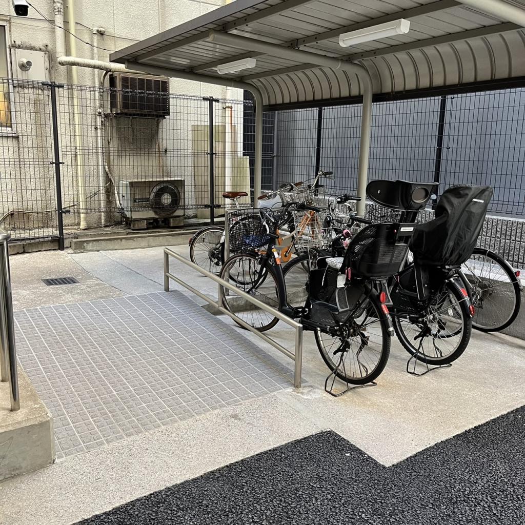 安田小網町マンションの駐輪スペース