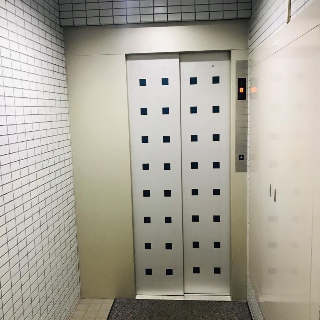 ロイクラトン四谷のエレベーター