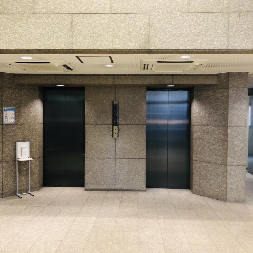 ヘリオス関内ビルのエレベーター