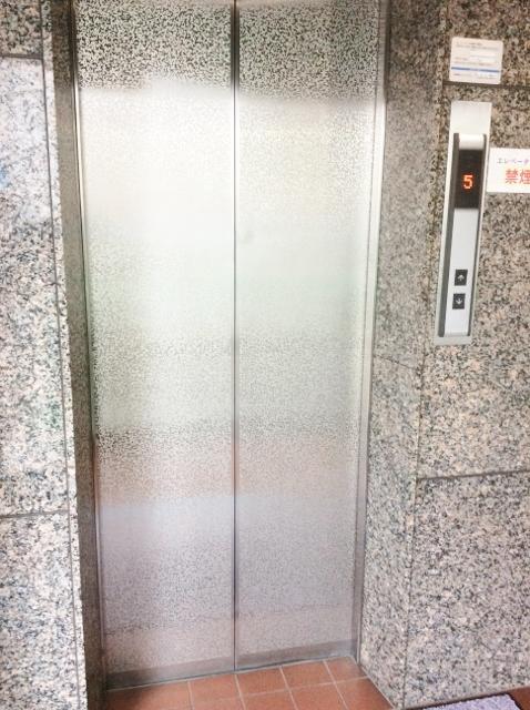 新中野神谷ビルのエレベーター