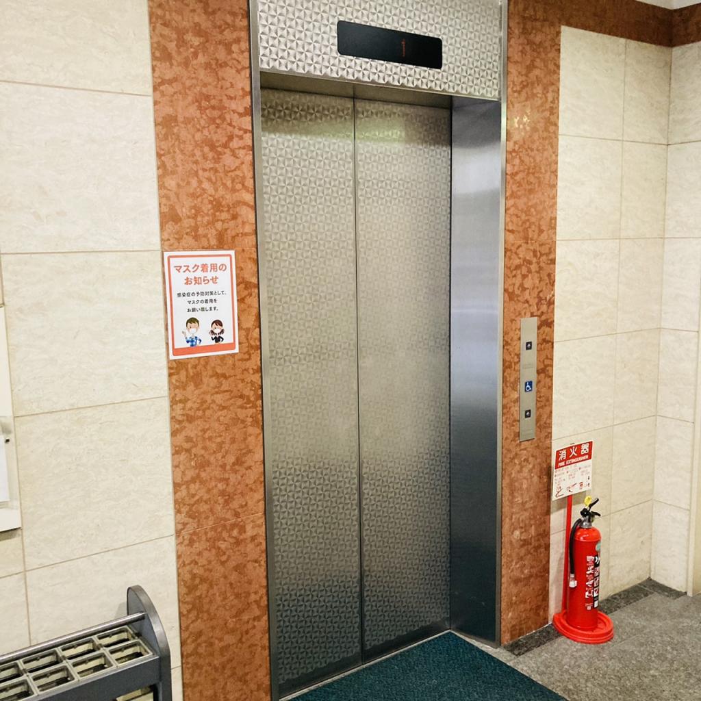 東京茶業会館のエレベーター