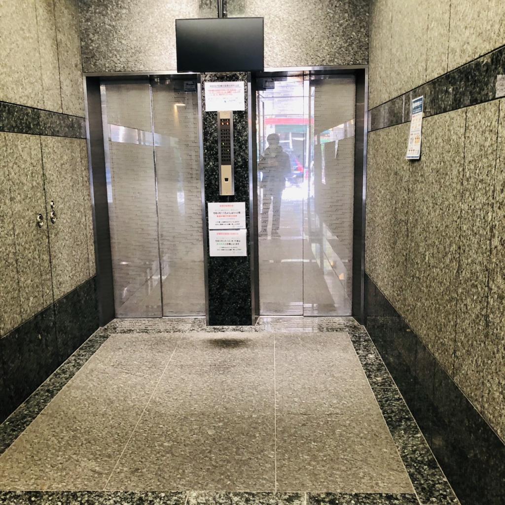 白山麻の実ビルのエレベーター