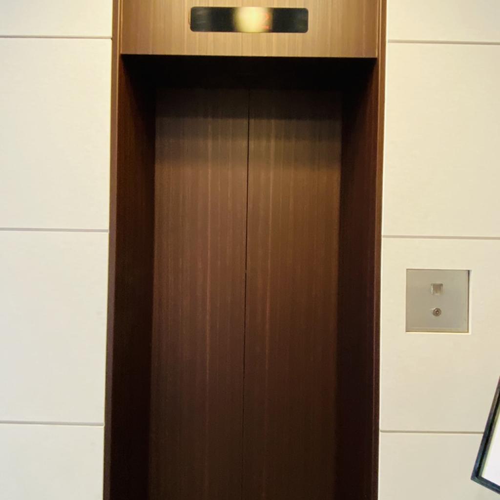 赤坂会館ビルのエレベーター