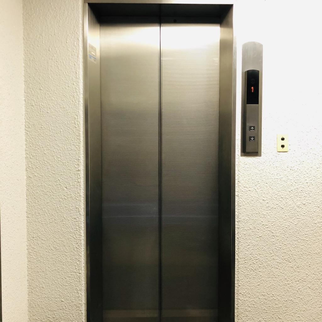 矢島ビルのエレベーター