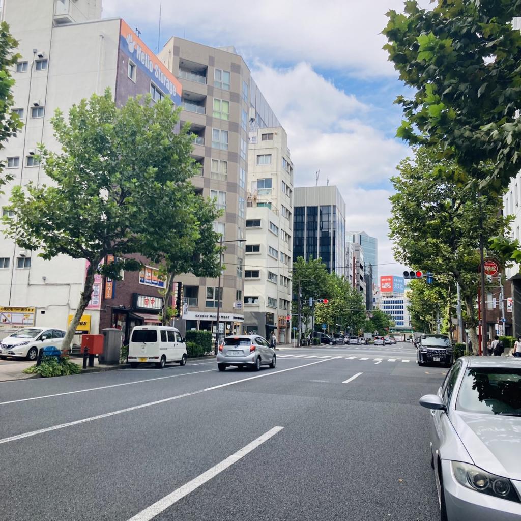 千代田第一ビルの前面道路