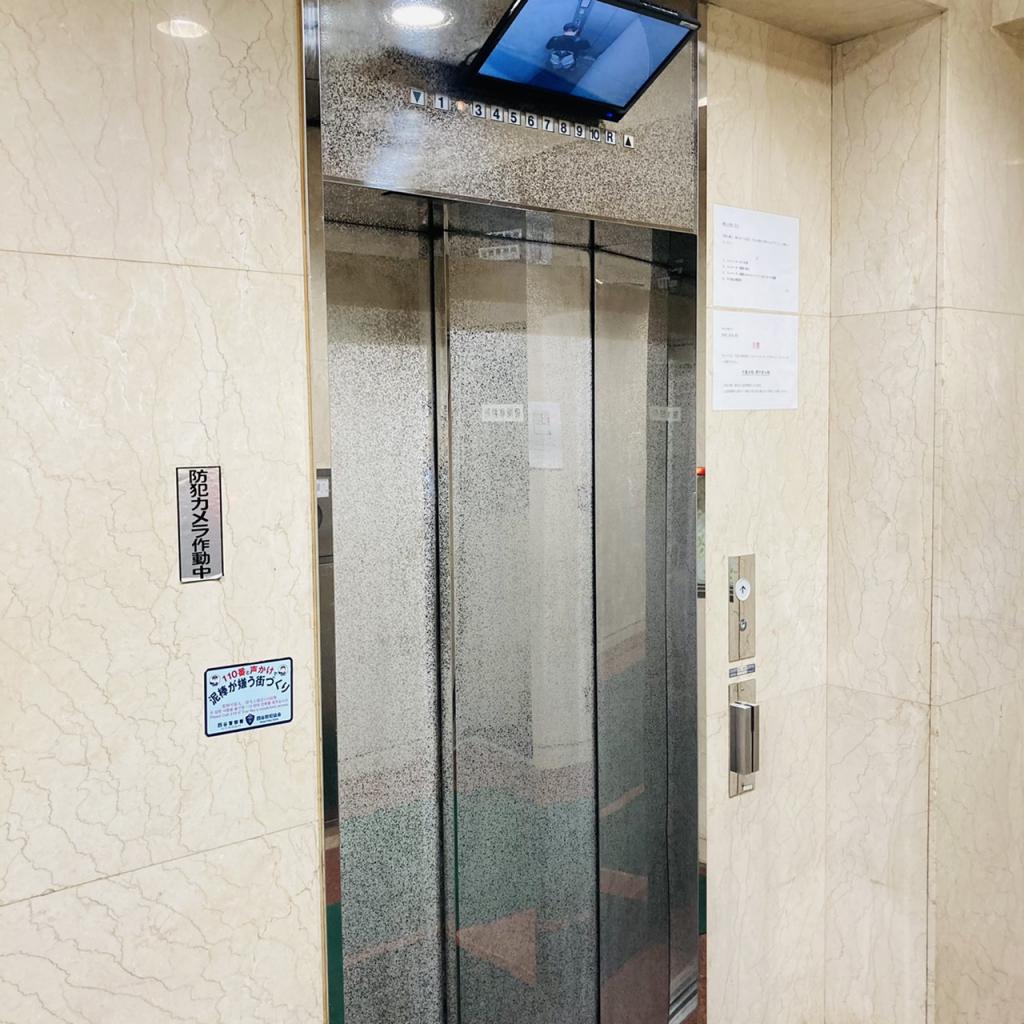 第３３宮庭ビルのエレベーター
