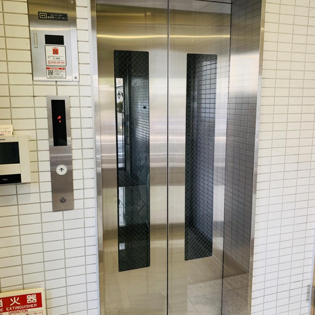 ロイクラトン麹町のエレベーター