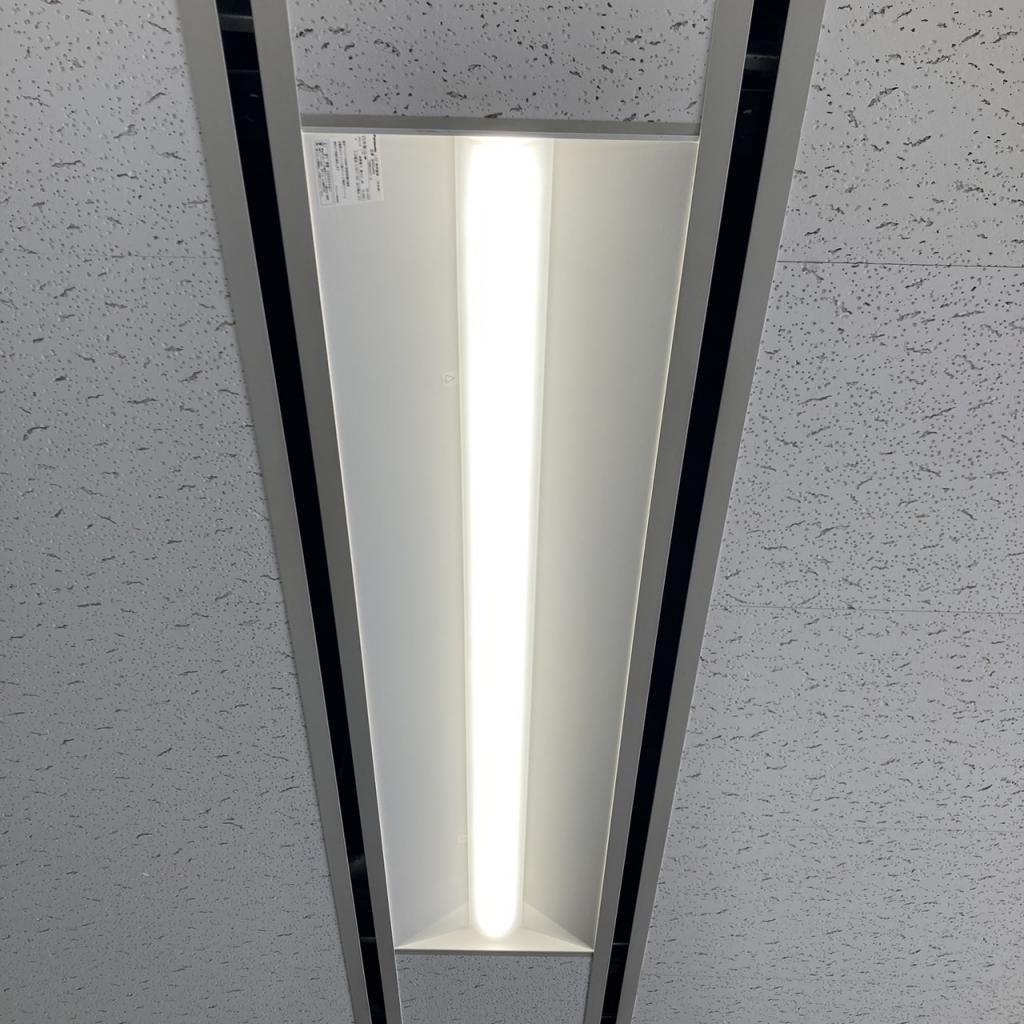 ＫＤＸ東品川ビルの5階　LED照明